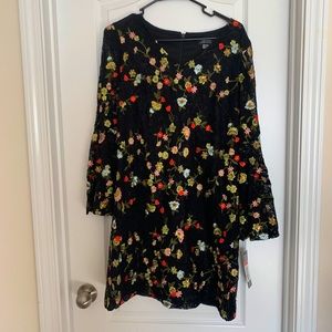 Beautiful floral lace Tahari mid dress brand new!